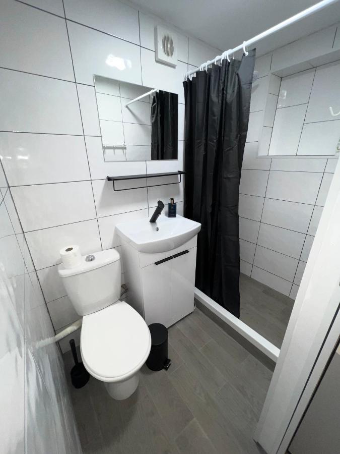 Newly Renovated 1 Bedroom Flat With Garden Pergola Ennis Zewnętrze zdjęcie